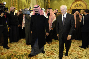 King Abdullah bin Abdulaziz al Saud with US Secretary of Defense Robert M. Gates 
